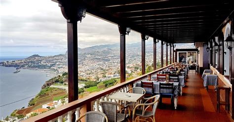 A Montanha Da Mesa De Cassino Restaurante Horas