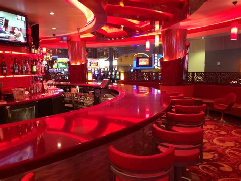 Casino Bar Fezes Marrom