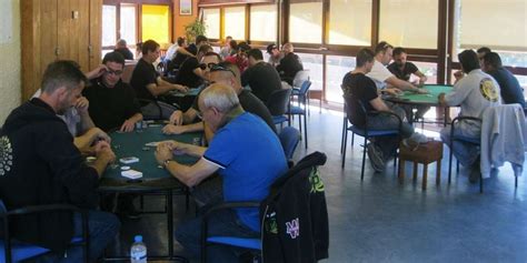 Clube De Poker Dans Le 45