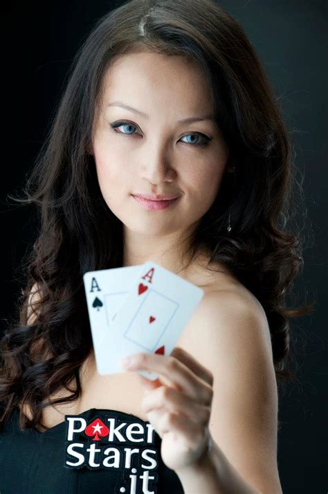 Giada Fang Poker