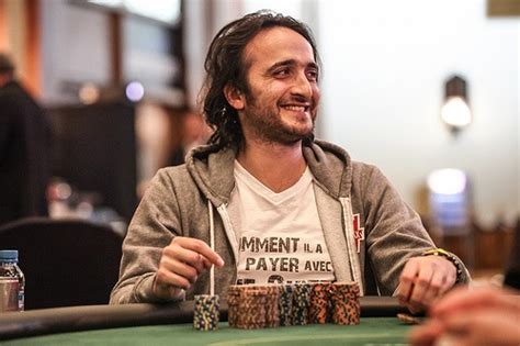 Joueur De Poker Professionnel Tradicional