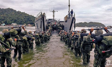 Naval Soldado De Maquina De Fenda