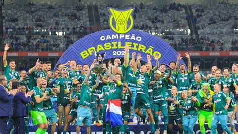 Palmeiras De Entalhe Vencedores