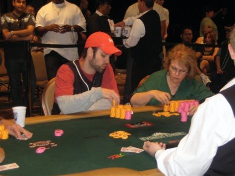 Pedro Burnett Poker