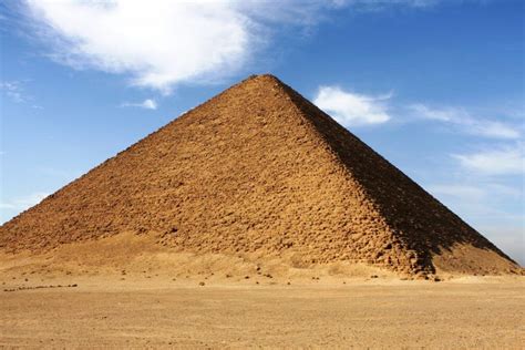 Piramide Vermelha Maquina De Fenda De 240x320