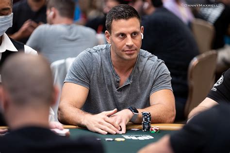 Poker Garrett Adelstein