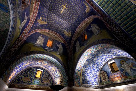 Sala De Fenda De Ravenna
