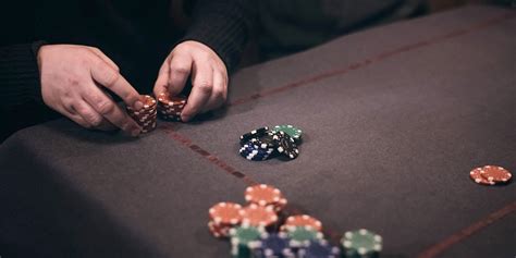 Voltar Pedra De Poker De Casino Revisao