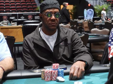 Willie Wiggins Poker