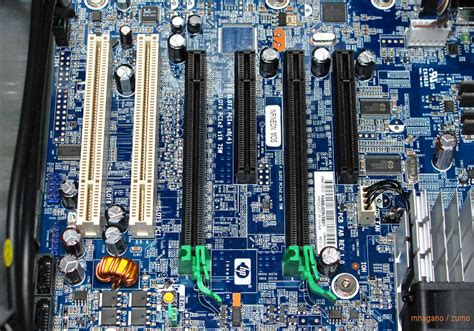 Z600 Slots De Memoria